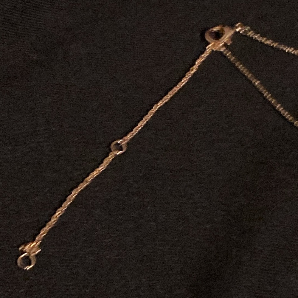 NEW!! Tiny Delicate Gold Heart Locket - Picture 4 of 10
